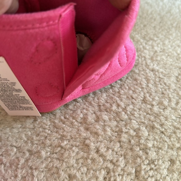 Old Navy Quilted Heart Boots for Baby - Picture 10 of 16